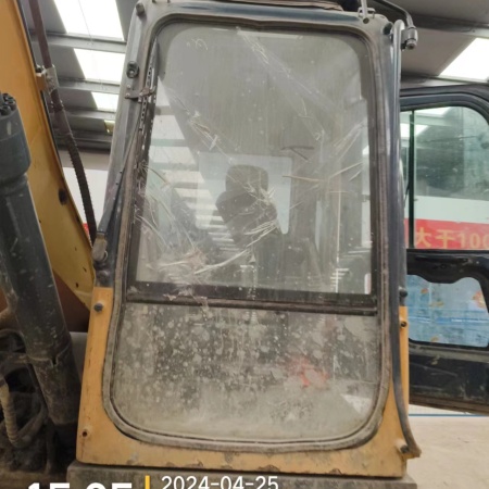 徐工XE150D履带式挖掘机