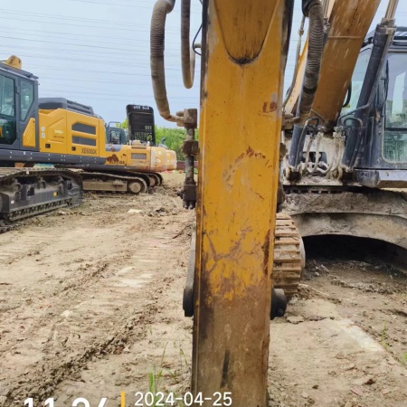 徐工XE550DK履带式挖掘机