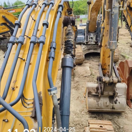 徐工XE550DK履带式挖掘机