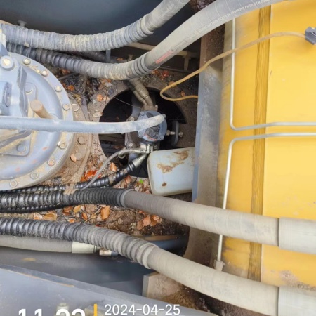 徐工XE550DK履带式挖掘机