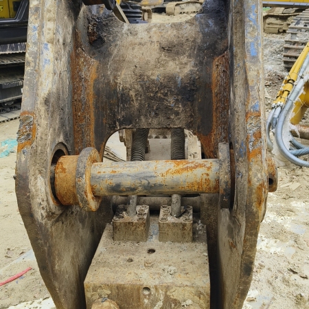 徐工XE550DK履带式挖掘机