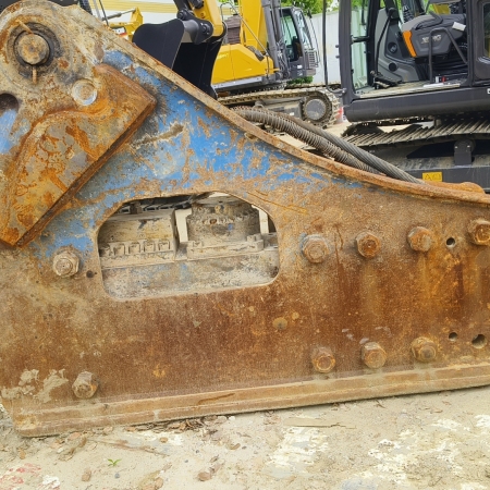 徐工XE550DK履带式挖掘机