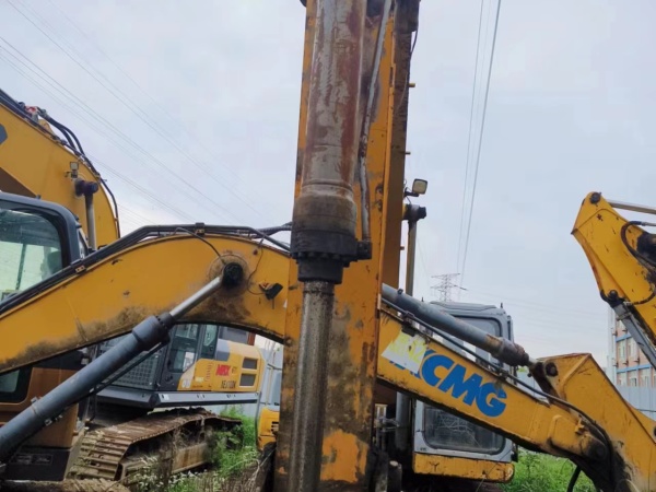 徐工XE550DK履帶式挖掘機