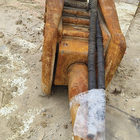 徐工XE550DK履带式挖掘机