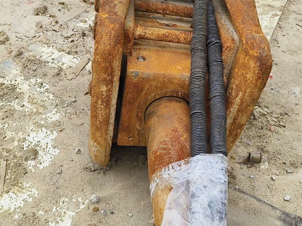 徐工XE550DK履帶式挖掘機