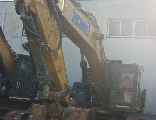 徐工XE470D履带式挖掘机