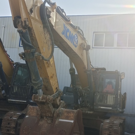 徐工XE470D履带式挖掘机