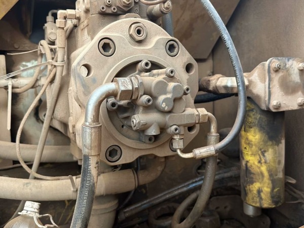 徐工XE470履帶式挖掘機(jī)