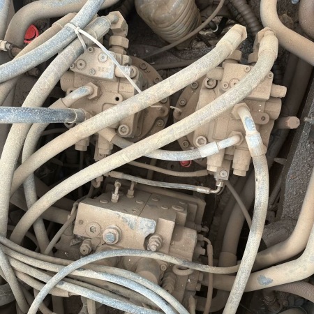 徐工XE470履带式挖掘机