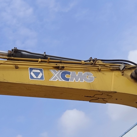 徐工XE470CK履带式挖掘机