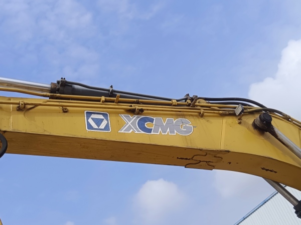 徐工XE470CK履帶式挖掘機(jī)