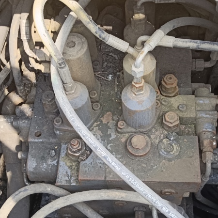 徐工XE470CK履带式挖掘机