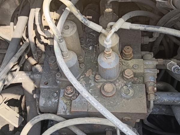 徐工XE470CK履帶式挖掘機(jī)