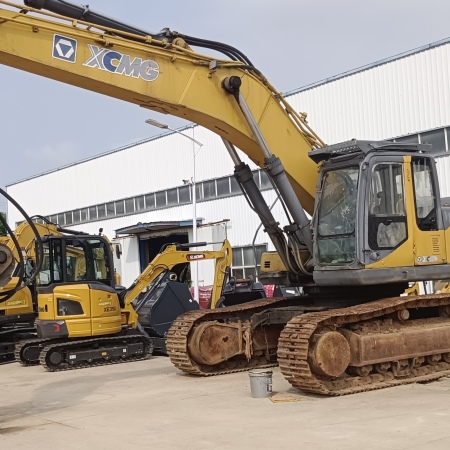 徐工XE470CK履带式挖掘机