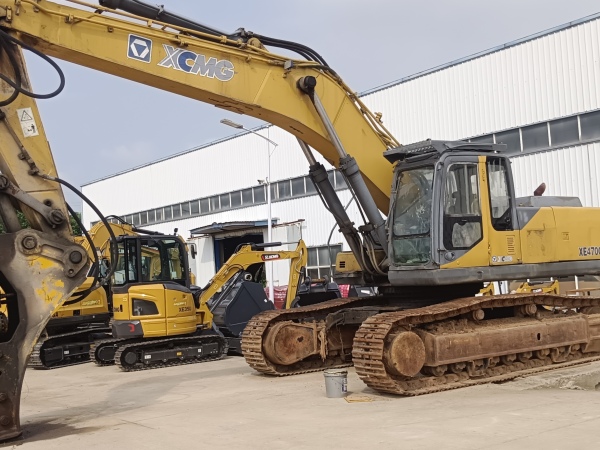 徐工XE470CK履帶式挖掘機(jī)