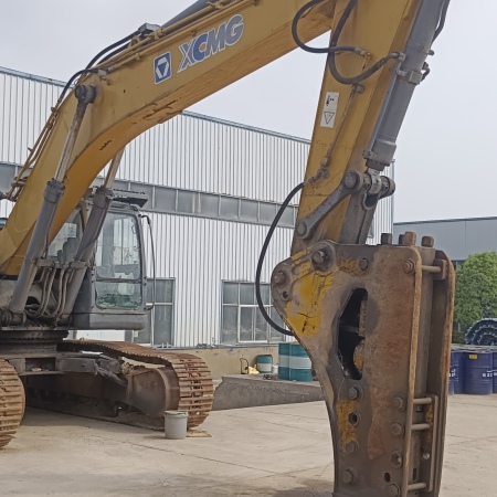 徐工XE470CK履带式挖掘机