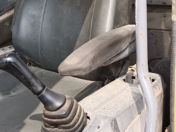 徐工XE470CK履帶式挖掘機(jī)