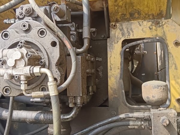 徐工XE470CK履帶式挖掘機(jī)