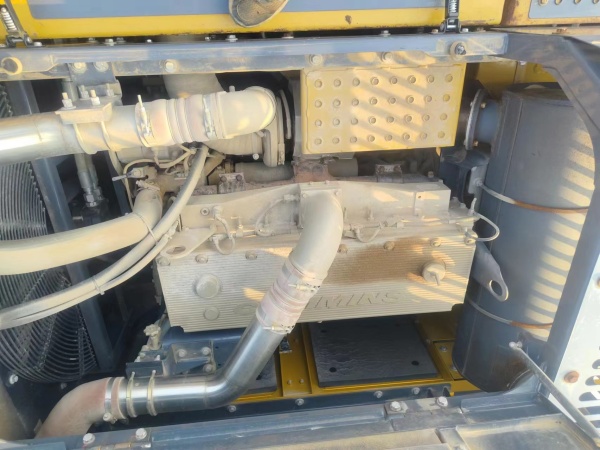 徐工XE490DK履帶式挖掘機(jī)