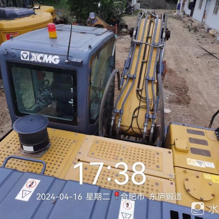 徐工XE200DA履带式挖掘机