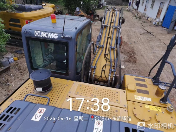 徐工XE200DA履帶式挖掘機(jī)