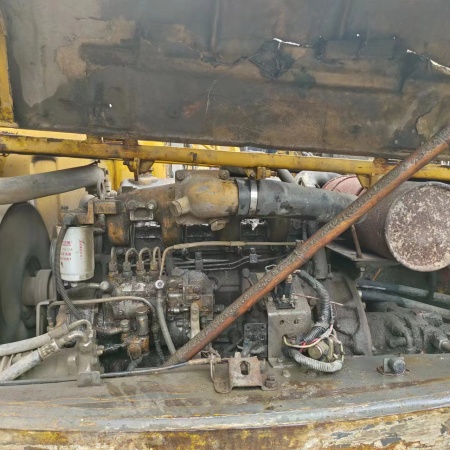 玉柴YC85履带式挖掘机