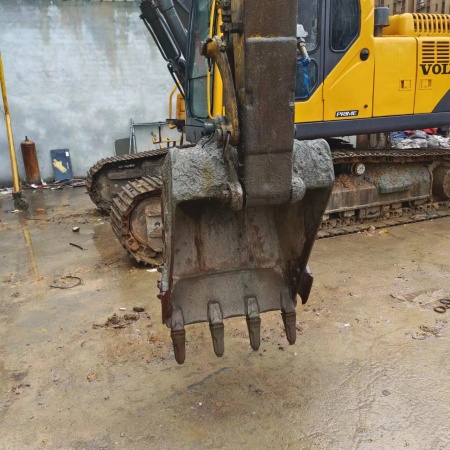 玉柴YC85履带式挖掘机