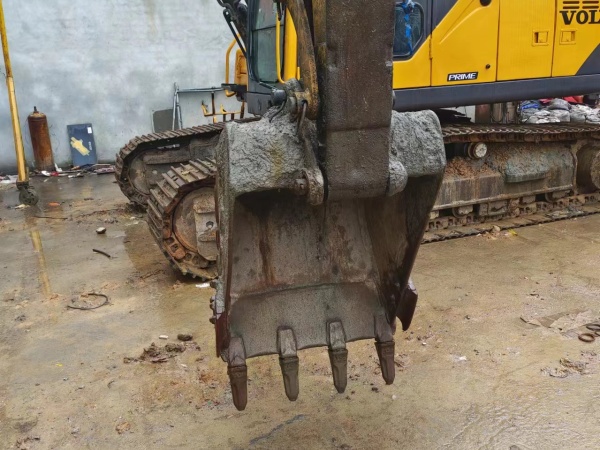 玉柴YC85履帶式挖掘機