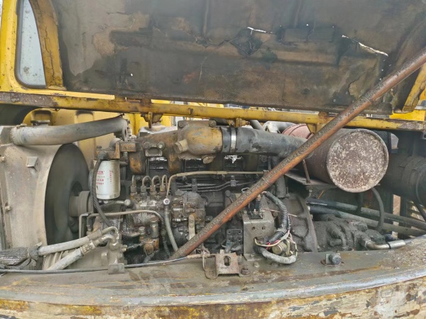 玉柴YC85履帶式挖掘機