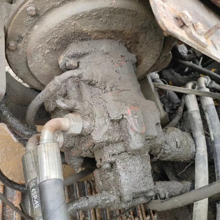 玉柴YC85履带式挖掘机