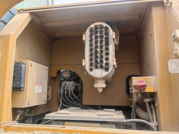 徐工XE380DK履帶式挖掘機