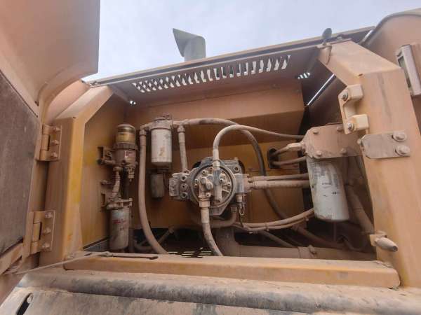 徐工XE380DK履帶式挖掘機