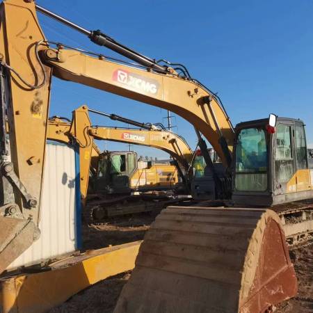 徐工XE200DA履带式挖掘机