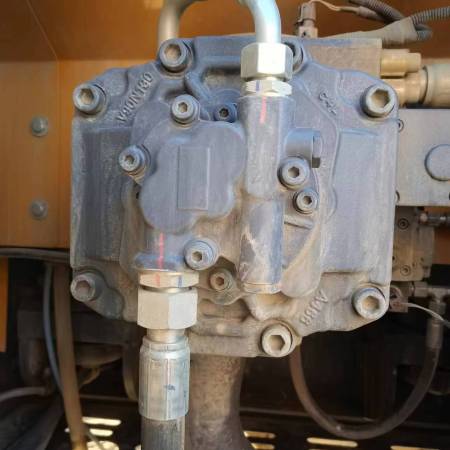 徐工XE200DA履带式挖掘机