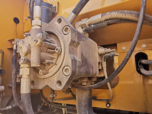 徐工XE310DA履帶式挖掘機