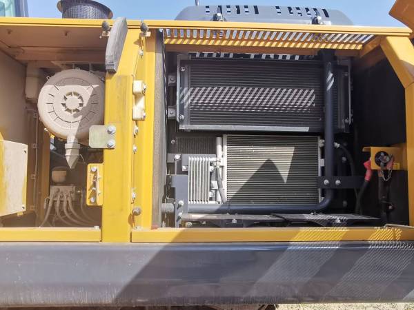 徐工XE310DA履帶式挖掘機