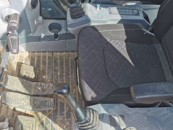 徐工XE310DA履帶式挖掘機