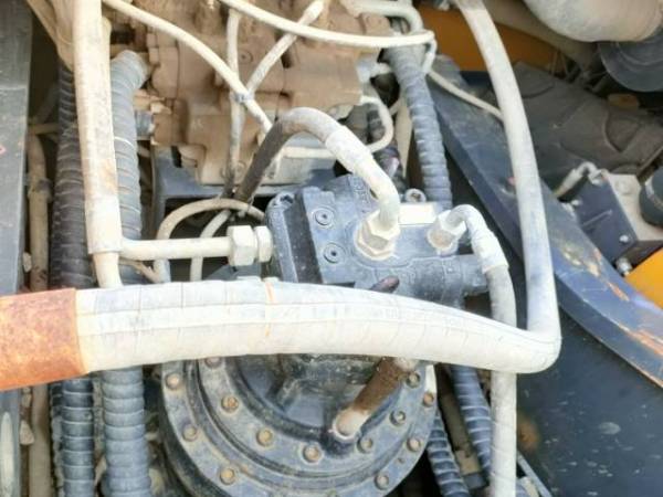 徐工XE370DK履帶式挖掘機