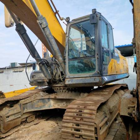 徐工XE370DK履带式挖掘机