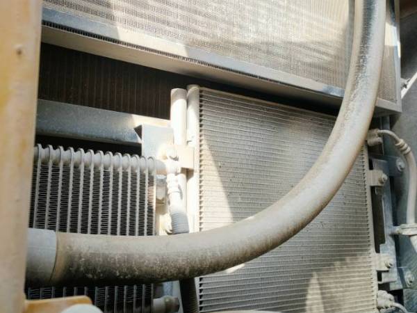 徐工XE370DK履帶式挖掘機