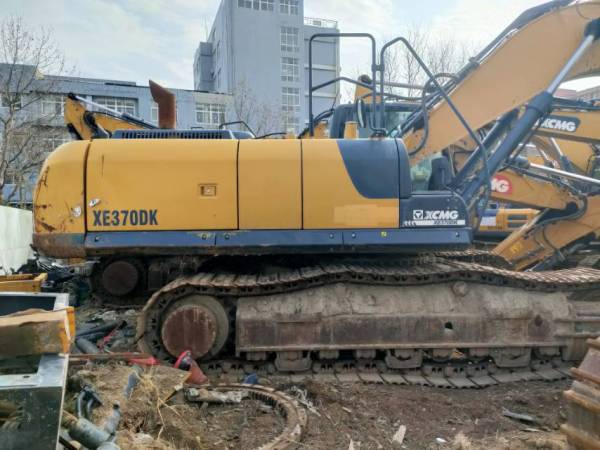 徐工XE370DK履帶式挖掘機