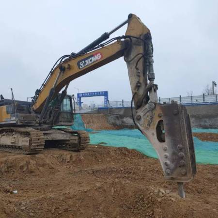 徐工XE490DK履带式挖掘机