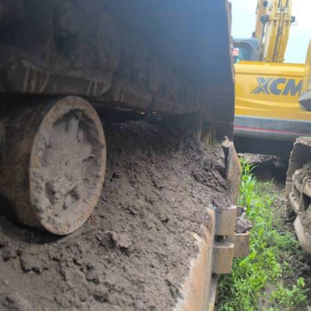 徐工XE700D履带式挖掘机