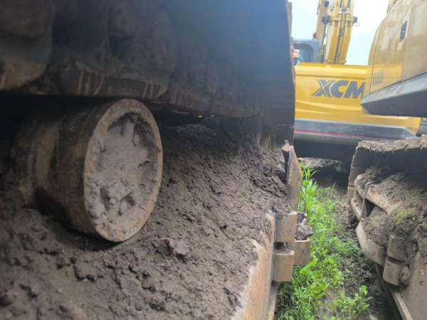 徐工XE700D履帶式挖掘機(jī)