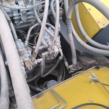 徐工XE700D履带式挖掘机