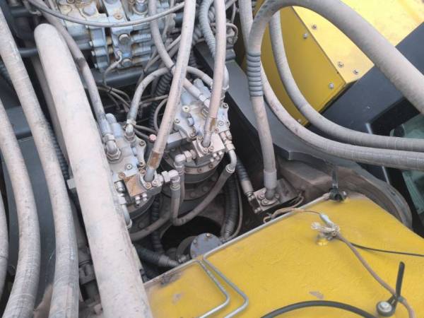 徐工XE700D履帶式挖掘機(jī)