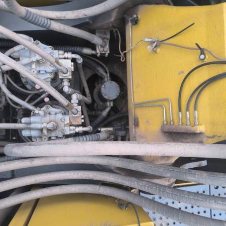 徐工XE700D履带式挖掘机