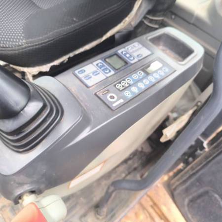 徐工XE700D履带式挖掘机