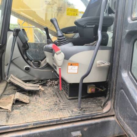 徐工XE700D履带式挖掘机