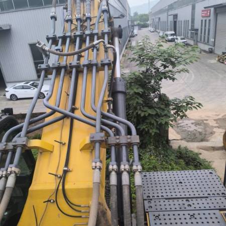 徐工XE700D履带式挖掘机